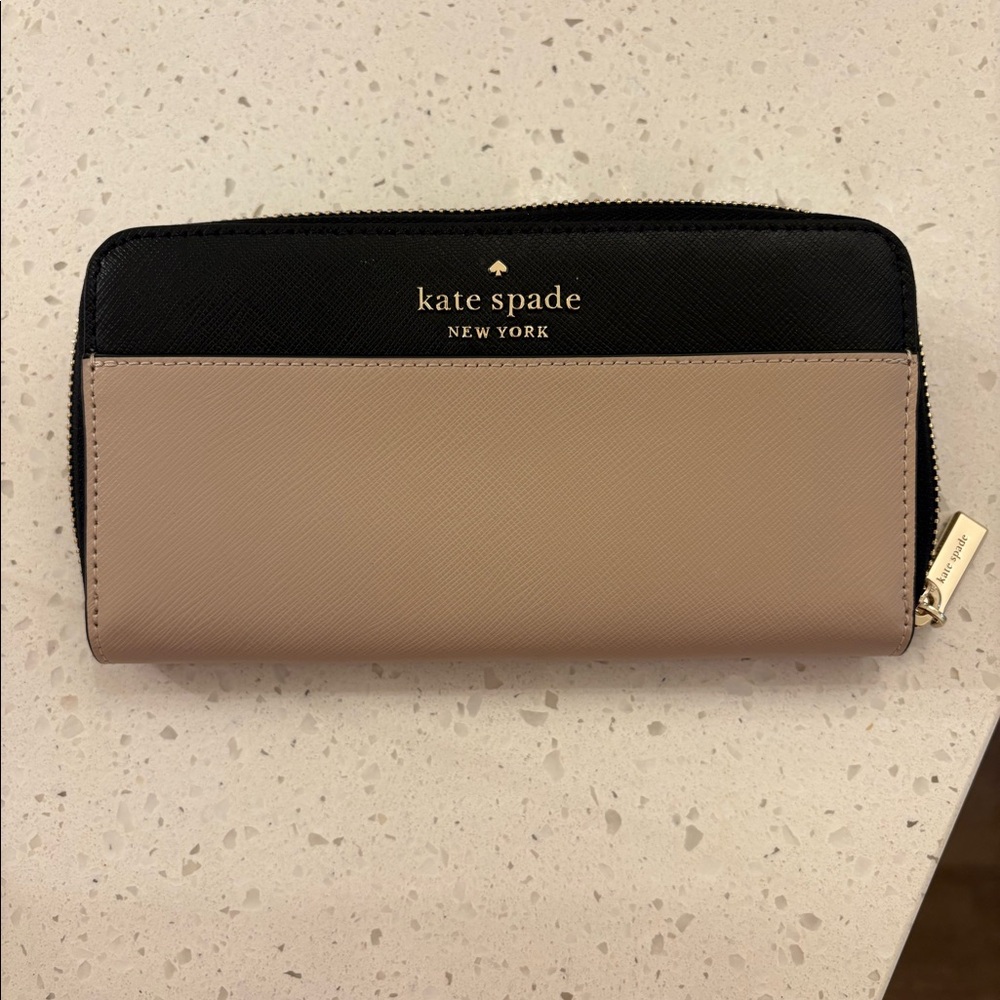 Kate spade purse + matching wallet - Picture 4 of 10